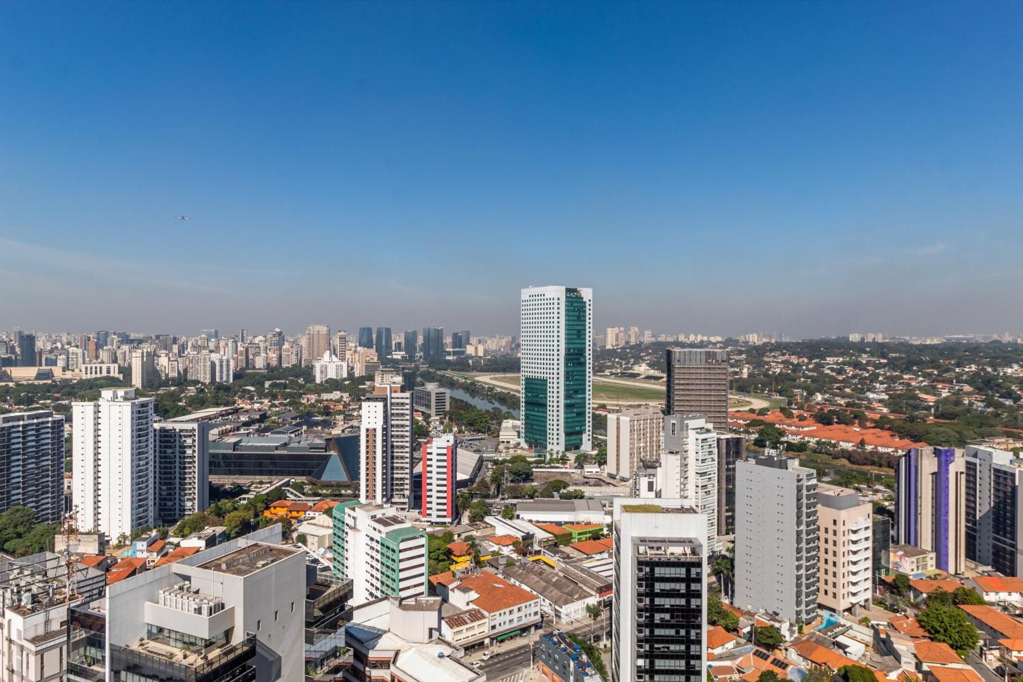 3 Quartos Thera Faria Lima * Sao Paulo
